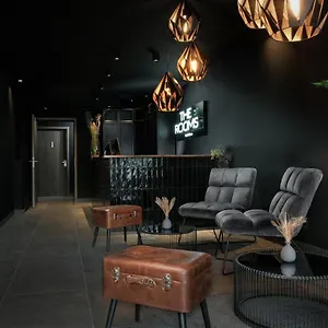 Aparthotel The - & House